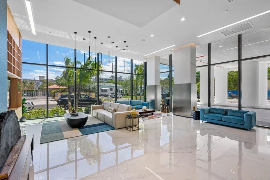 Nine Hollywood lifestyle