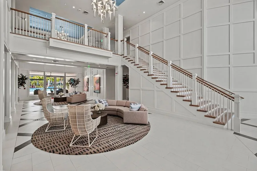 Town Hollywood lifestyle